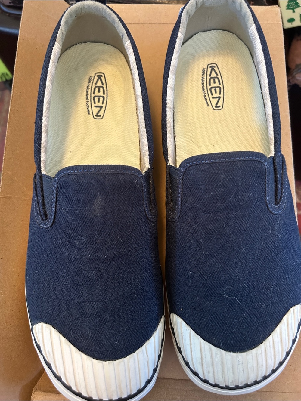 KEEN Elsa Navy Slip-On Canvas Shoes size 10 1/2